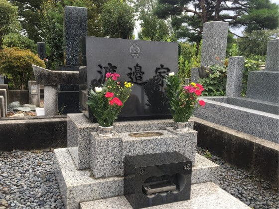 お墓
